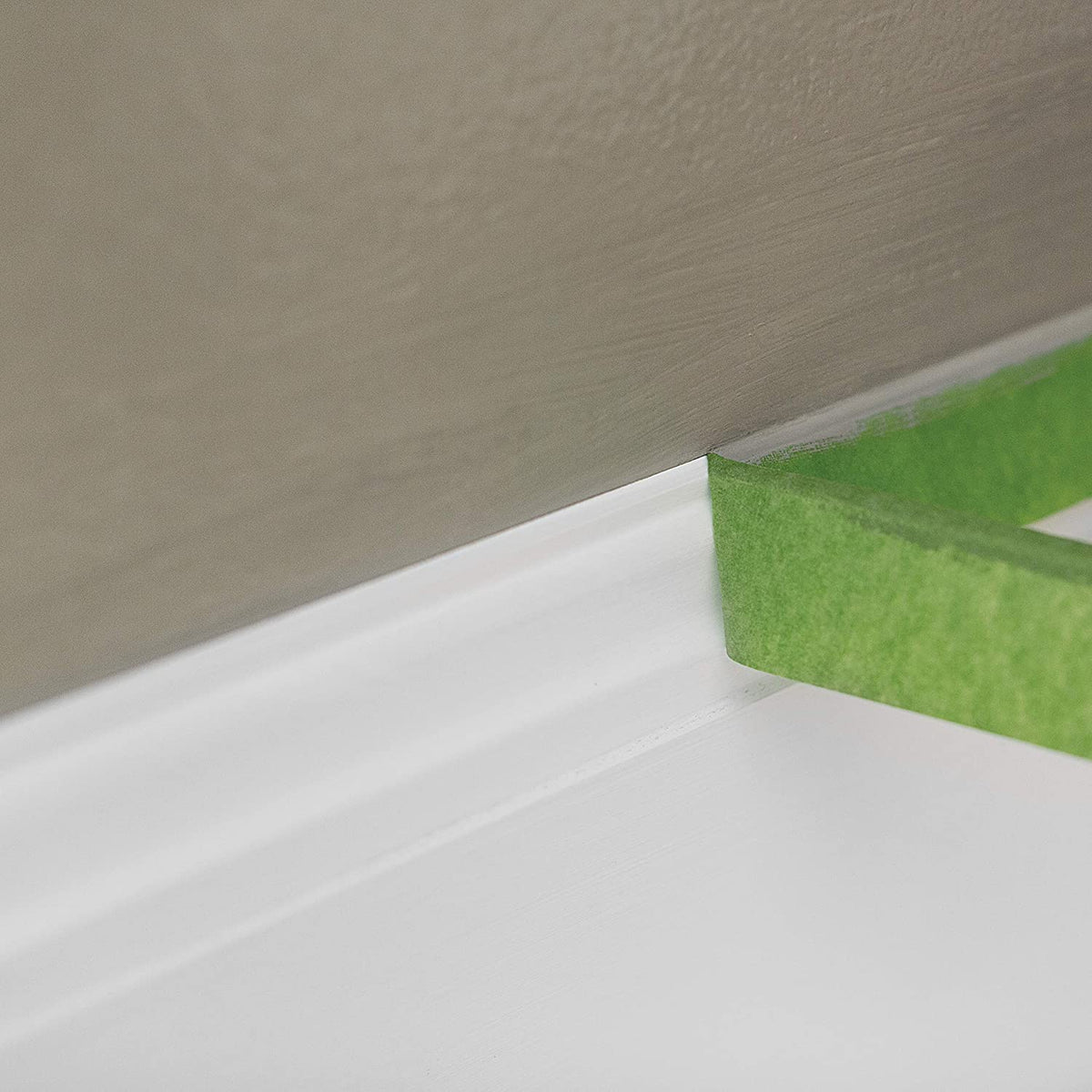 FROGTAPE® Multi-Surface Green Painter's Tape with PAINTBLOCK 21day Medium Adhesion CF 120 - The Paint People